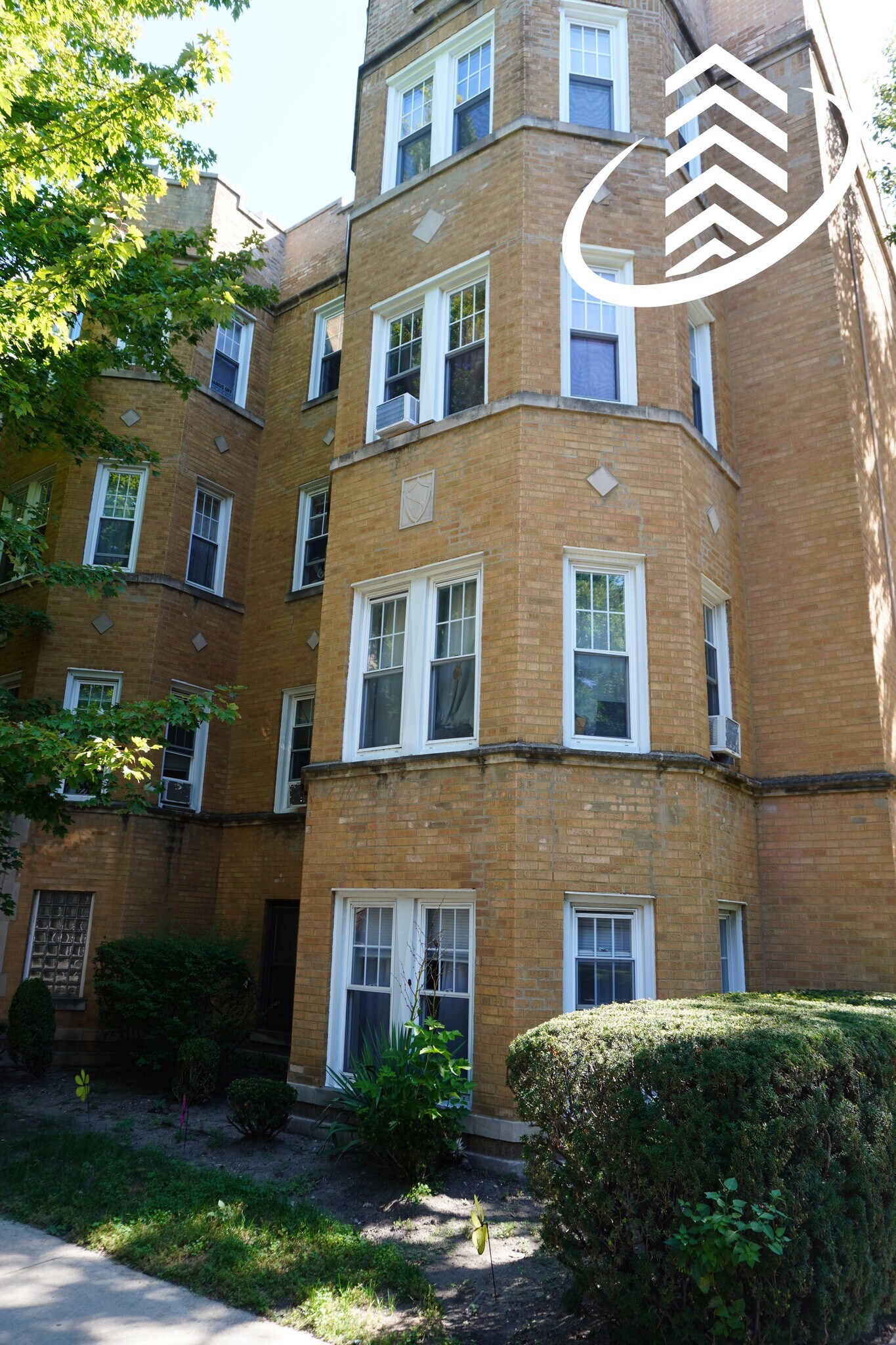 Building Photo - 4703 N Artesian Ave
