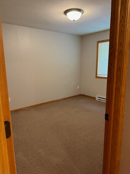 Building Photo - 407 Glenwood Ave