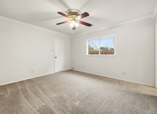 Building Photo - 6555 Beech Trail Dr