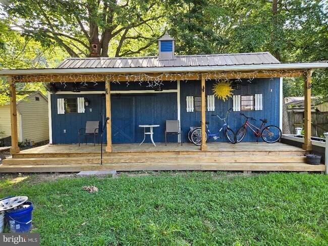 Building Photo - 18216 Piedmont Dr