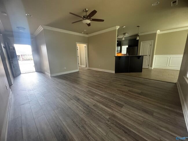 Building Photo - 101 Somerset Park Dr