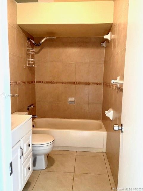 Building Photo - 17255 SW 95th Ave