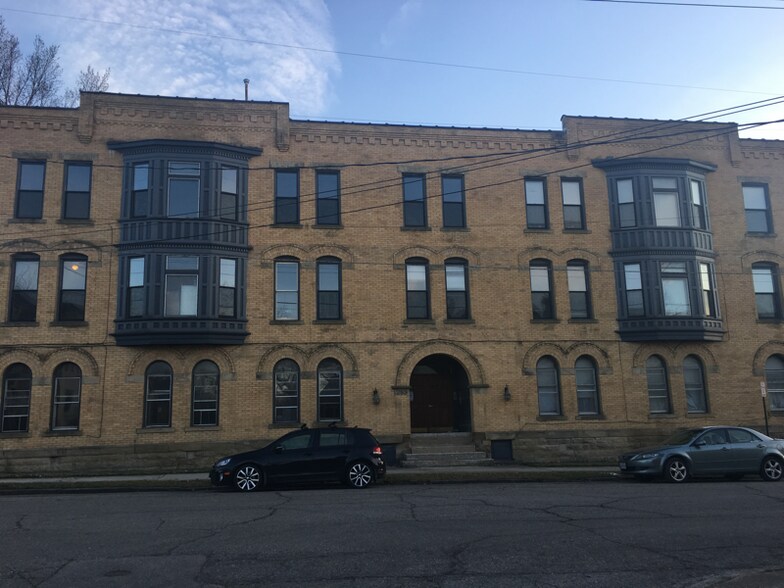 Building Photo - 259 W 4th Ave