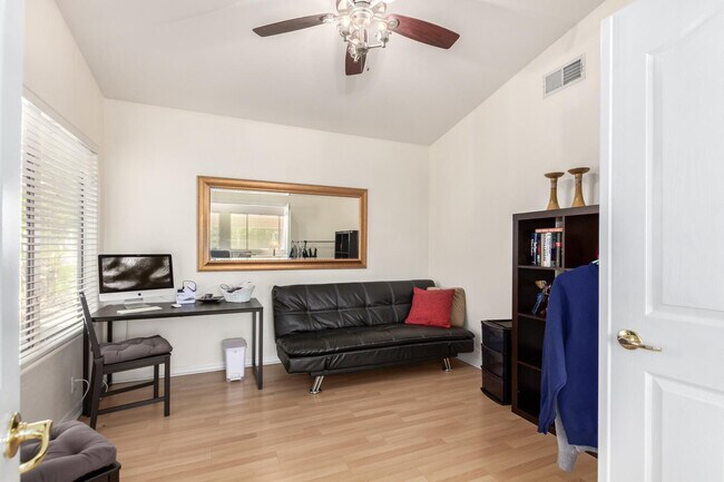 Building Photo - 5203 E Wallace Ave