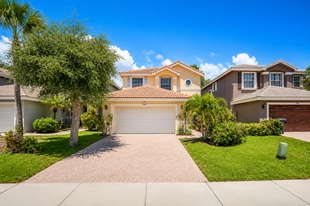 Building Photo - 5477 Queenship Ct