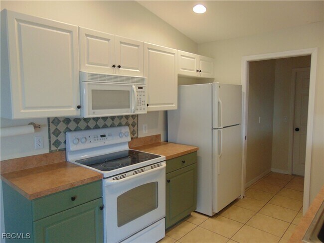 Building Photo - 9012 E Mac Ct