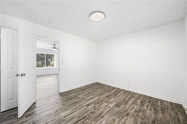 Building Photo - 535 Durham Ridge Dr NW