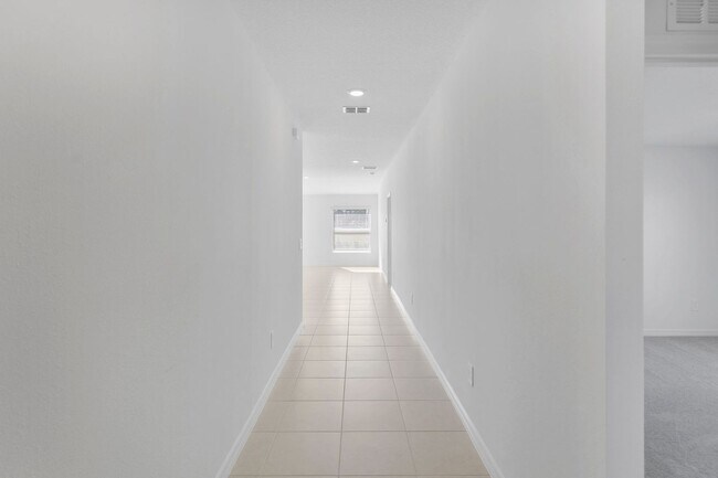 Building Photo - 2155 Lone Oak Ln