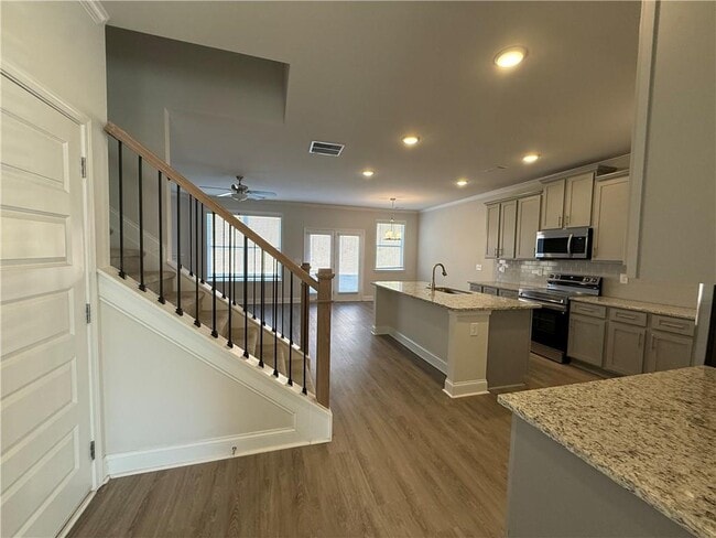 Building Photo - 7327 Rocklin Ln