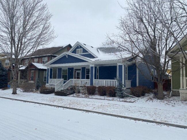Building Photo - Available September! Beautiful and Spacious Home in Central Park!