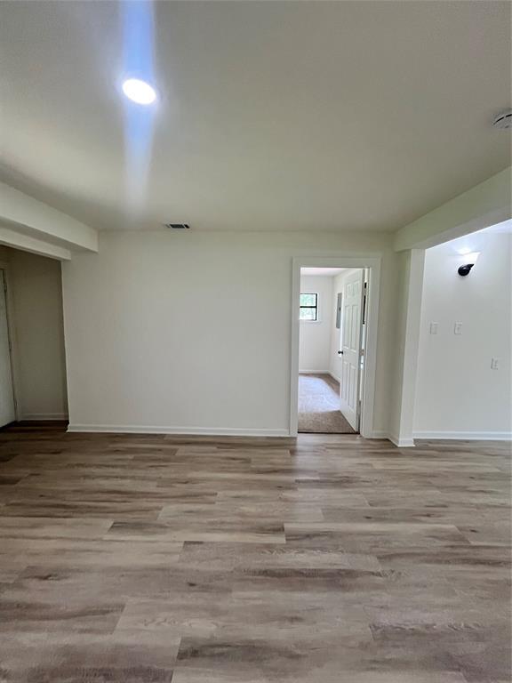 Building Photo - 2103 Bayou Dr