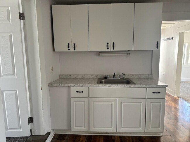 Building Photo - 97 Franklin St