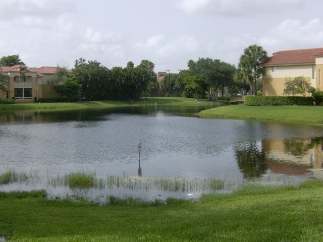 Building Photo - PALM LAKE VILLAS
