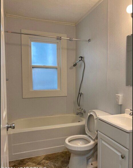 Bathroom - 1103 E McCarty St