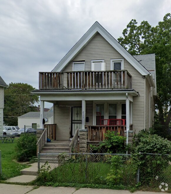 Building Photo - 2555 N 28th St