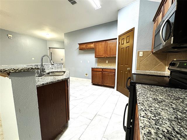 Building Photo - 13624 Kaplan Ct