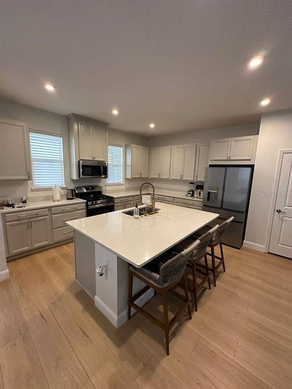 Building Photo - 4648 Prairie Creek St