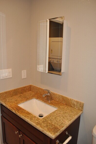 Building Photo - 21391 Locust St