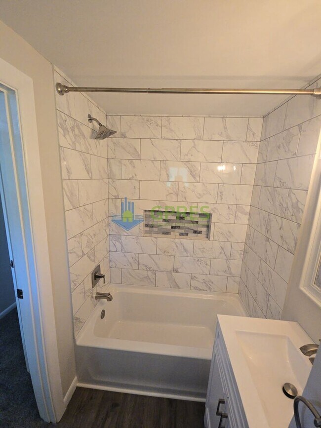 Building Photo - Newly remodeled 4-bedroom, 3-bath home in Pittsburgh