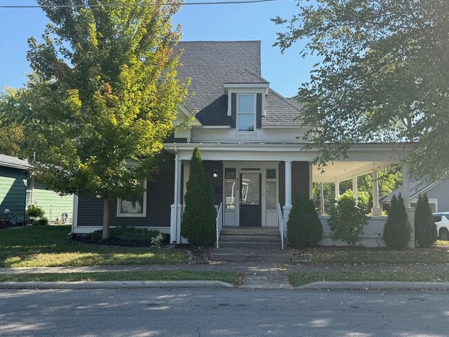 Primary Photo - 202 N 5th St