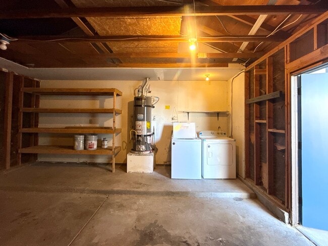 Building Photo - NO HOA! 4-Bedroom Single-Story Home in Henderson – Pets Welcome!