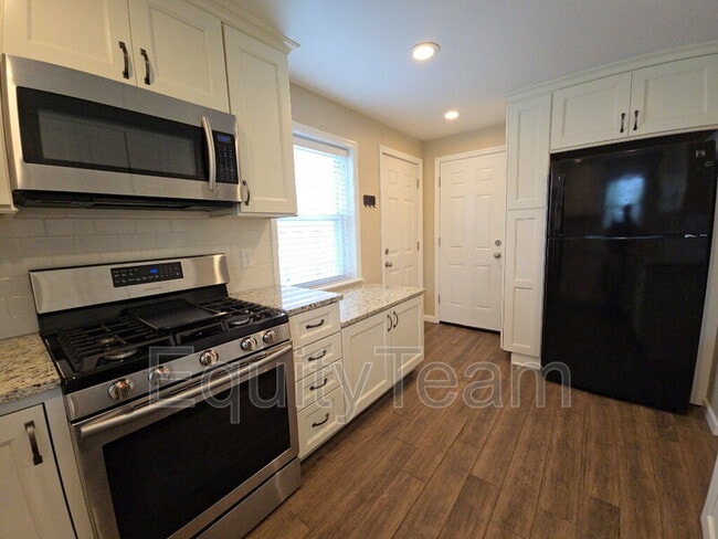 Building Photo - 4436 Redmont Ave