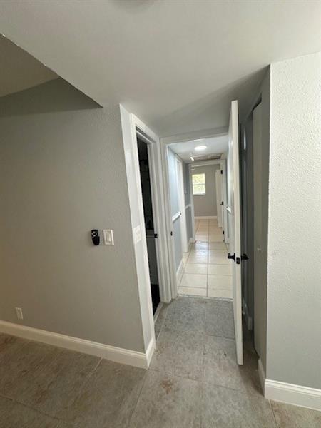 Building Photo - 2700 Coral Springs Dr