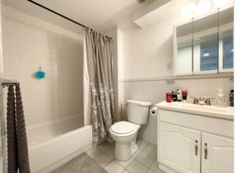 Building Photo - 115 Jersey St