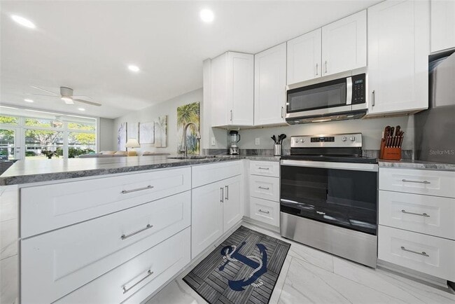 Building Photo - 4651 Lake Villa Dr