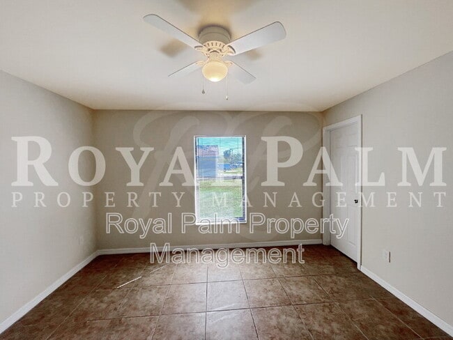 Building Photo - 111 SE 2nd Ave