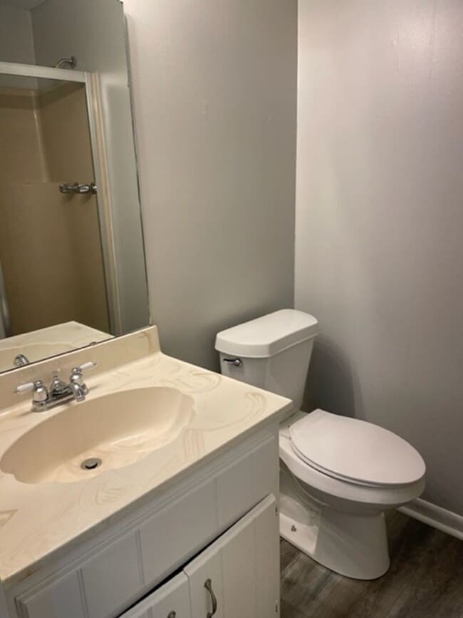 Building Photo - Renovated 3 Bedroom 1 Bath Home for Rent!