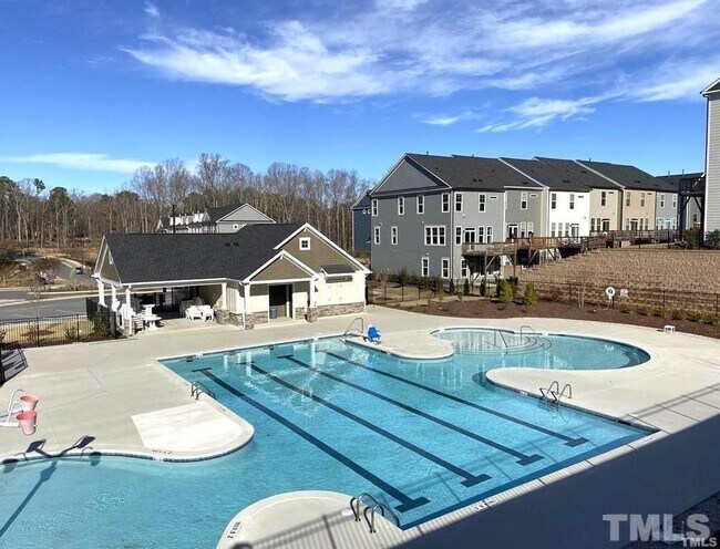 Building Photo - 4 Bedroom 3 Bath Townhome for Rent North S...