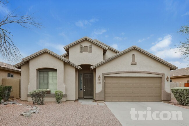 Building Photo - 3613 E Meadowview Dr