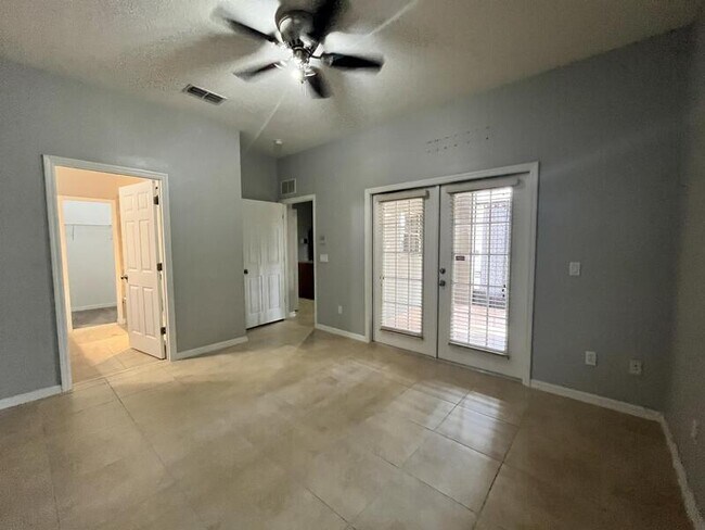 Building Photo - 2628 Corona Borealis Dr