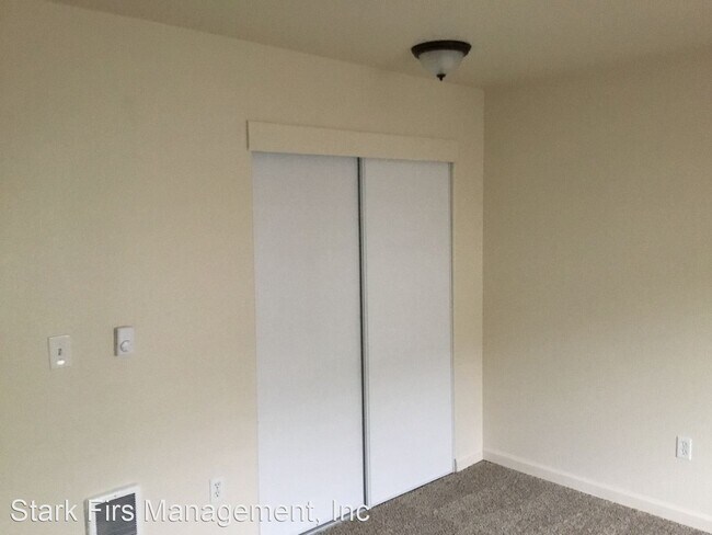 Building Photo - 114-114 SE 146th Ave