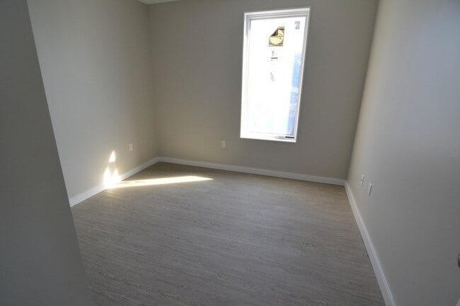 Building Photo - 120 Savin Hill Ave
