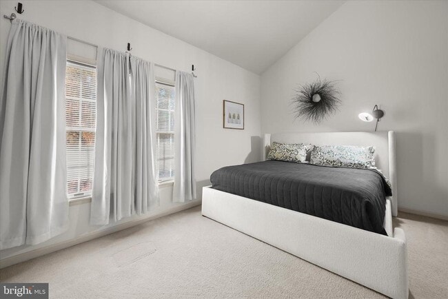 Building Photo - 20 Tenby Ct