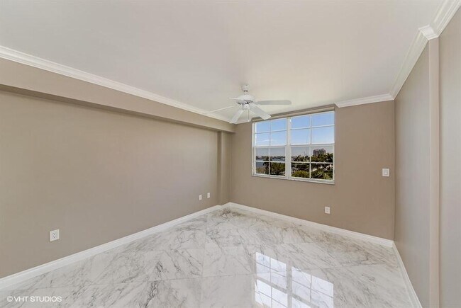 Building Photo - 1801 N Flagler Dr