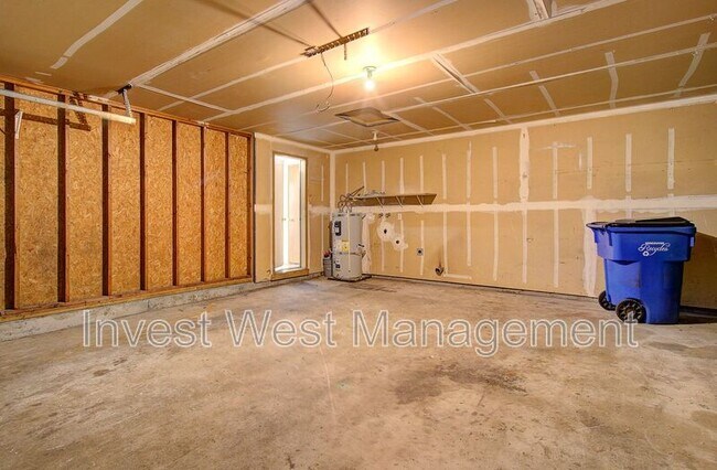 Building Photo - 14411 SE 7th St