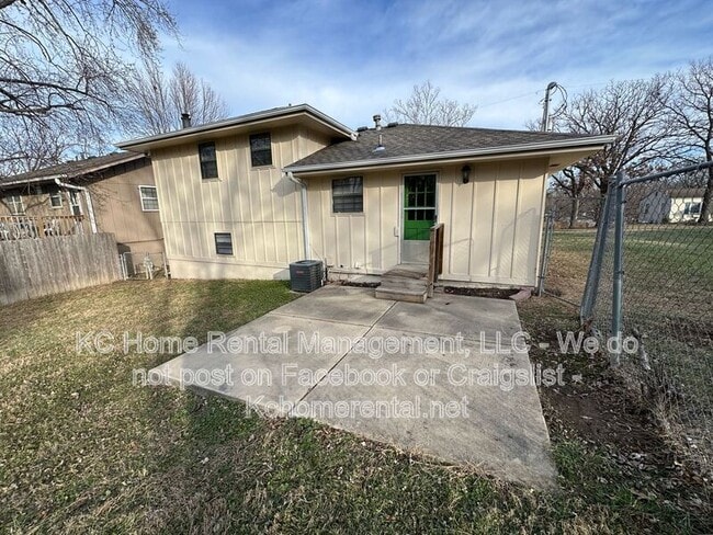 Building Photo - 124 N Garfield St