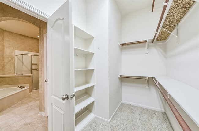 Building Photo - 21315 Pennshore Ln