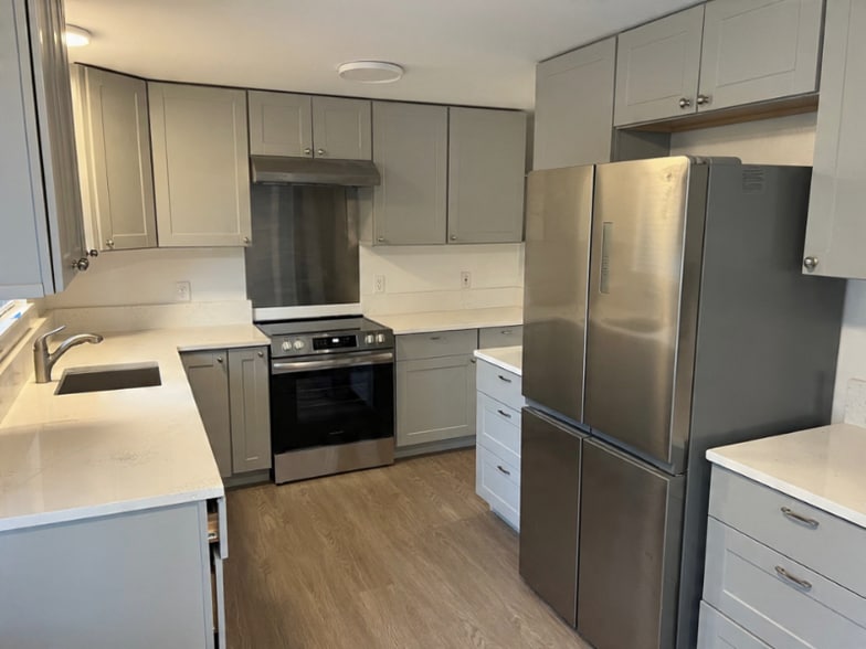 Building Photo - 8230 SE 72nd St