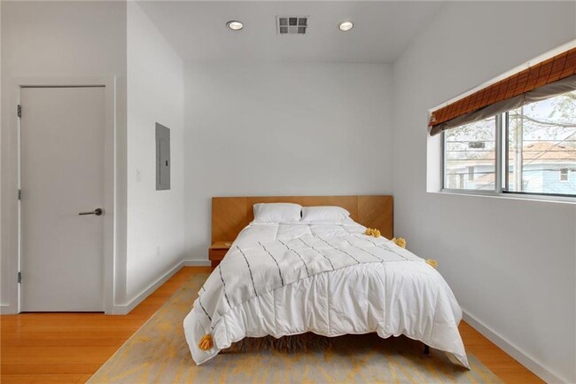 Building Photo - 508 E 53rd St