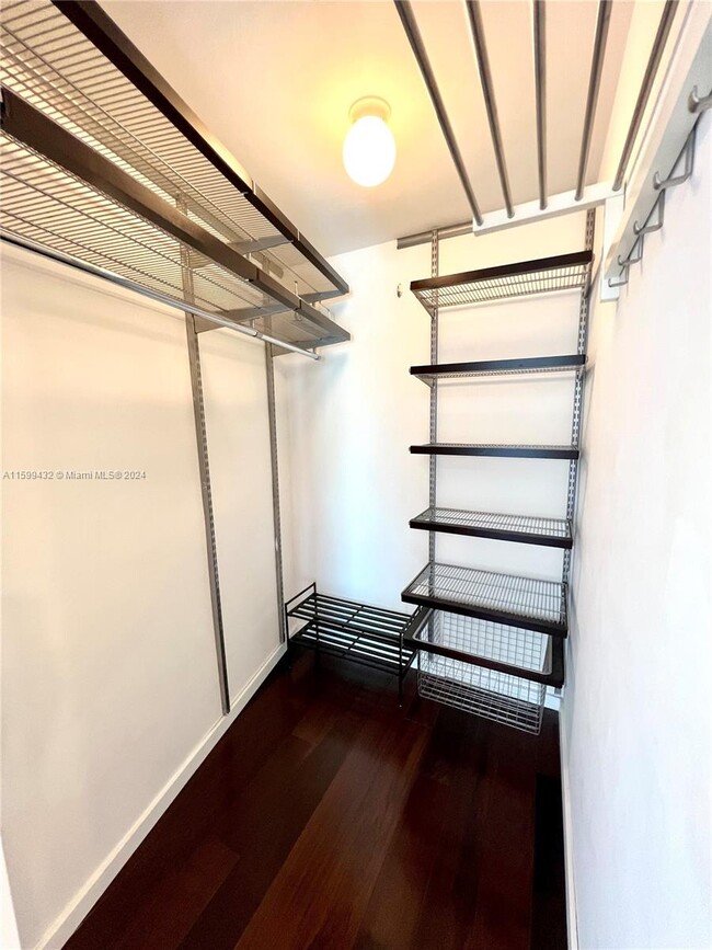 Building Photo - 1650 Brickell Ave