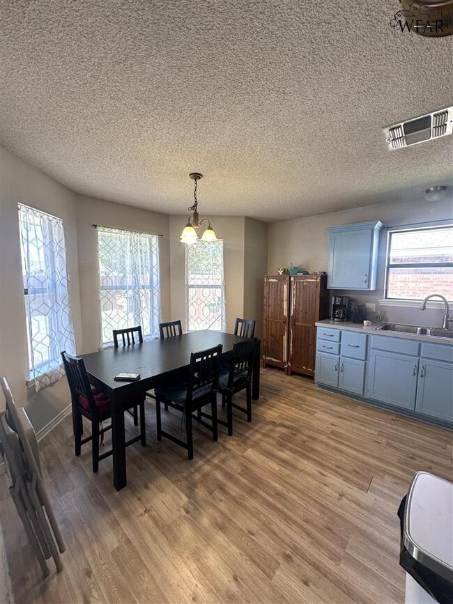 Building Photo - 4412 Post Oak Dr