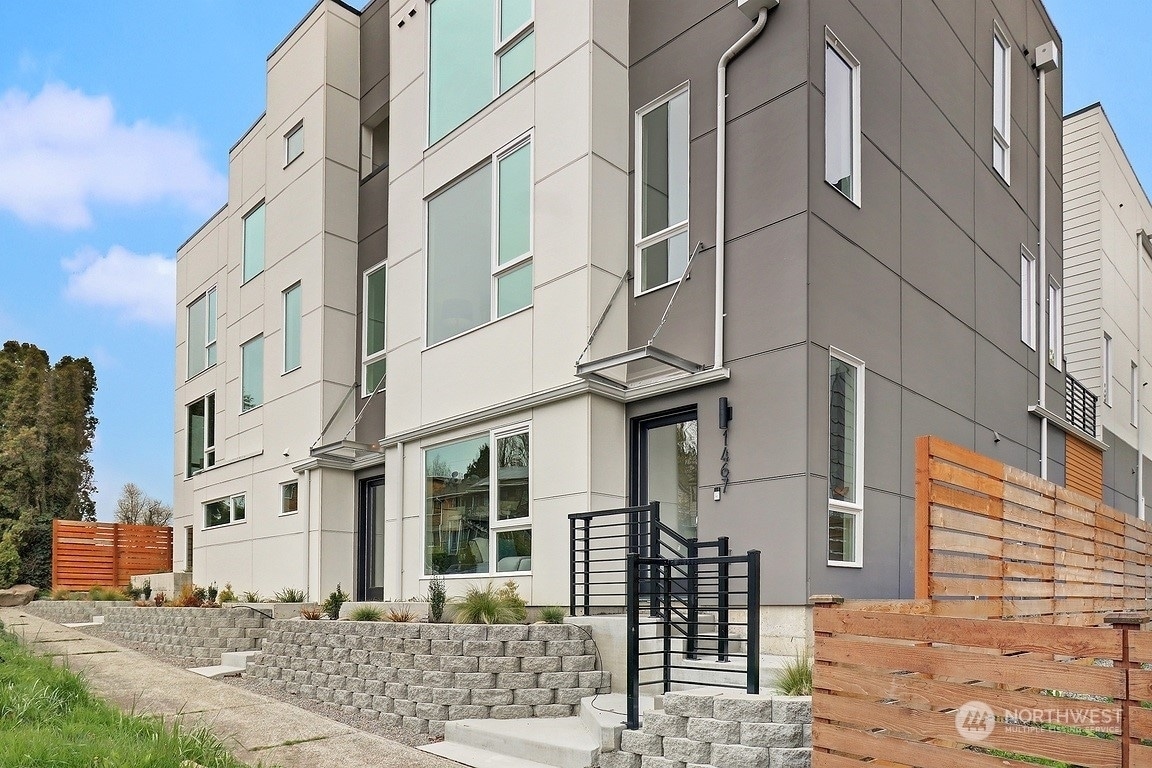 Building Photo - 1467 S Columbian Way