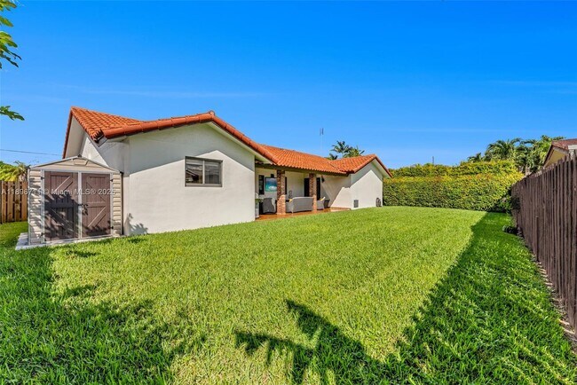 Building Photo - 1417 SW 139th Ave