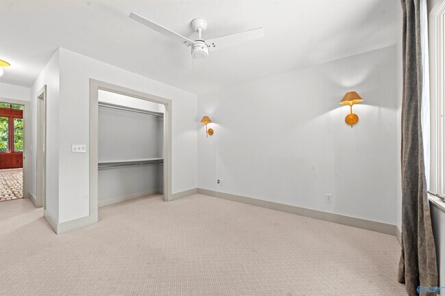 Building Photo - 7705 Foxfire Dr SE