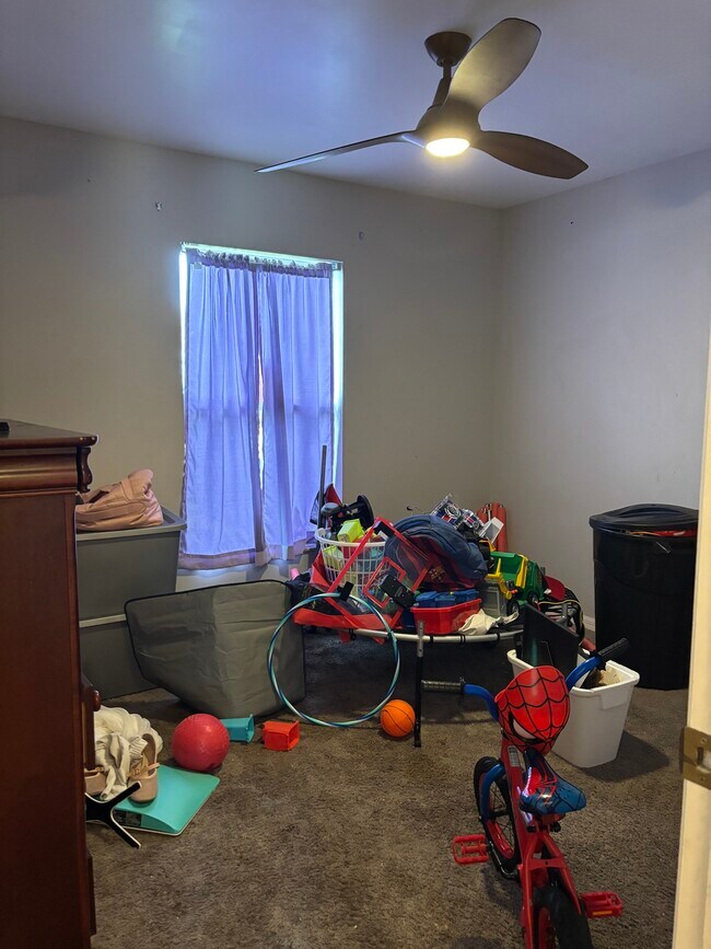 Room #3 - 520 Benton Dr