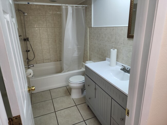 Bathroom upstairs - 2751 S Pines Dr